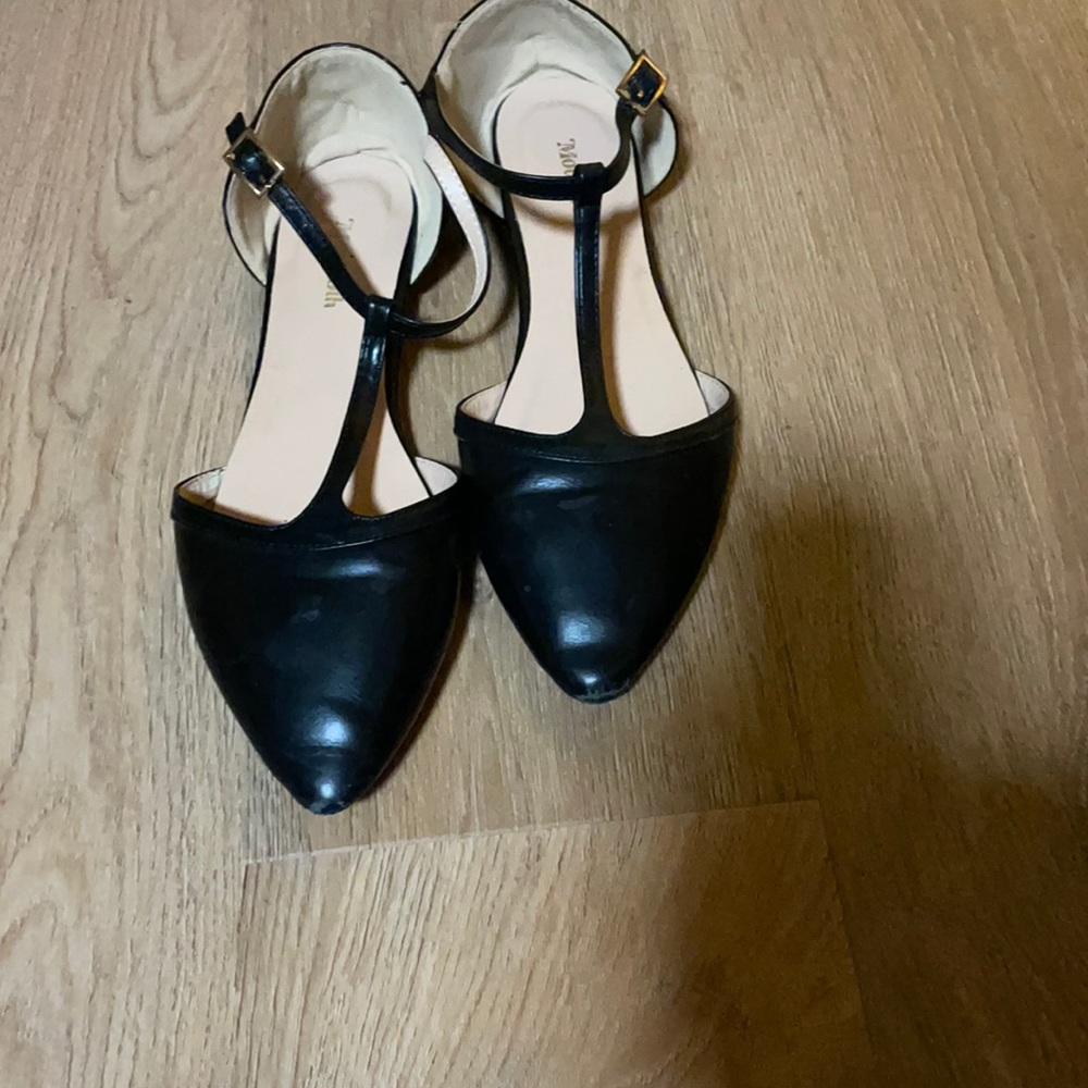 Modcloth tee strap flats size 10